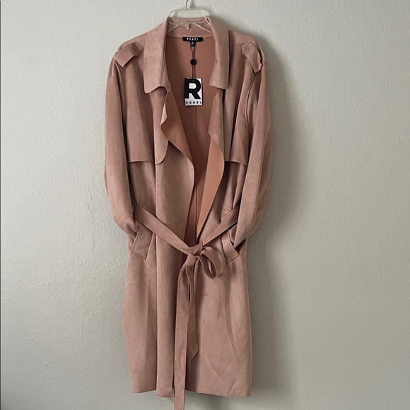 Rebel Wilson x Angels Jackets & Blazers - NWT Rebel Wilson x Angels Suede Belted Trench Coat in Blush in Size 3XL